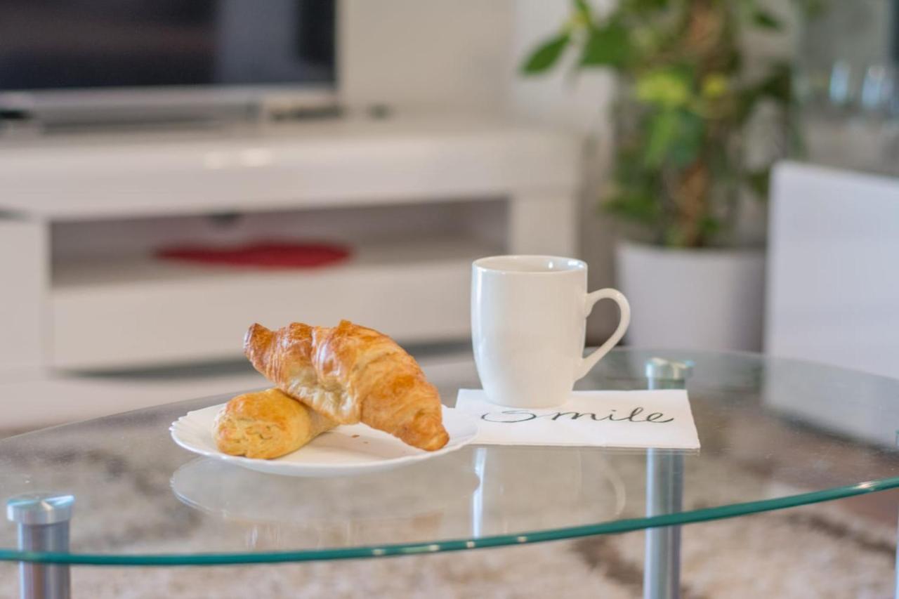 Village Holiday Apartman With Heated Pool Maslina Kostanje 외부 사진